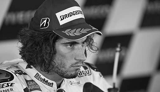 In Valencia nahmen die Fahrer Abschied vom tödlich verunglückten Marco Simoncelli