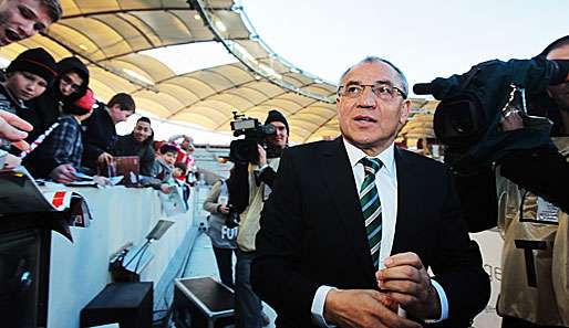 Nach schwacher Hinrunde: Felix Magath räumt Fehler ein