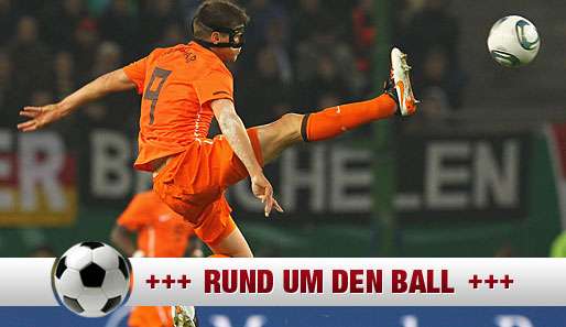 Hoch das Bein! Klaas-Jan Huntelaar hat im Jahr 2012 viel vor