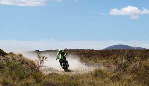 Bei der Rallye Dakar ist erneut ein Motorradfahrer verunglückt