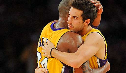 Sasha Vujacic (r.) und Kobe Bryant zu gemeinsamen Zeiten bei den Lakers 