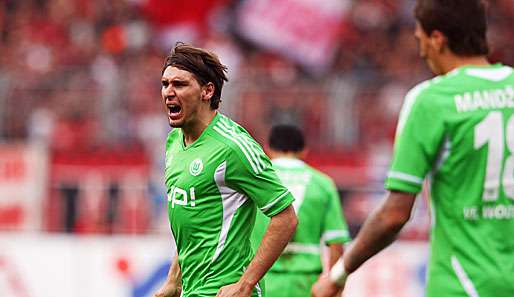 Mit zwei Toren der Matchwinner für die Wölfe: Patrick Helmes (l.)
