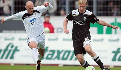 Der SV Sandhausen bleibt trotz dem Unentschieden gegen Wacker Burghausen Tabellenführer