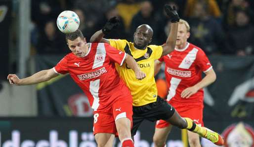 Thomas Bröker (l.) sorgte in Dresden für den zwischenzeitlichen Ausgleich