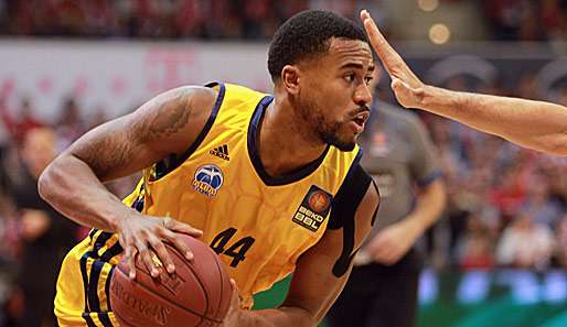 Sprich zu der Hand, Bryce! Der Star von Alba markierte 26 Zähler
