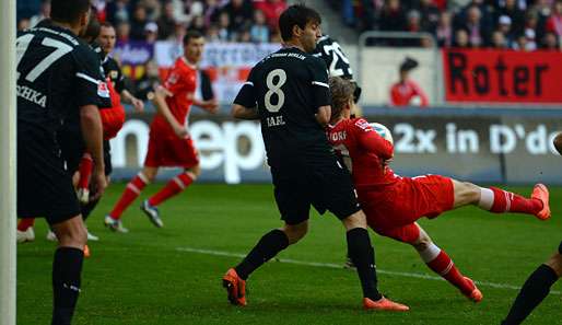 Ken Ilsö brachte Fortuna Düsseldorf mit seinem artistischen 1:0 auf die Siegerstraße