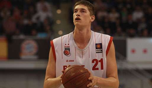 Nationalmannschafts-Center Tibor Pleiß erzielte starke 19 Punkte für Bamberg
