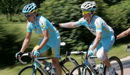 Maxim Iglinsky (r.) vom Team Astana rollte bei La Doyenne als erster über die Ziellinie
