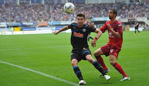 Der SC Paderborn schlägt den FSV Frankfurt und bleibt damit heißer Kandidat im Aufstiegsrennen