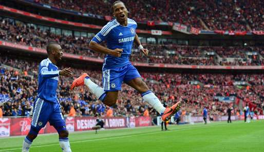 Chelsea-Goalgetter Didier Drogba (re.) jubelte nach seinem Treffer zum 2:0