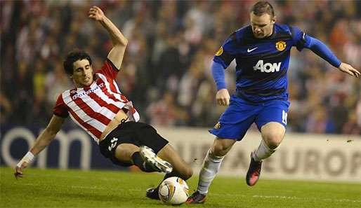 Javi Martinez (l.) schaltete mit Bilbao in der Europa League Rooney und ManUnited aus 