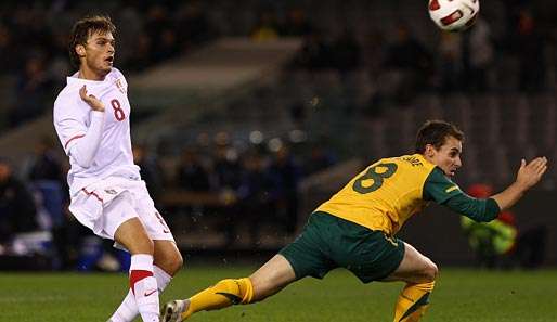 Adem Ljajic (l.) in einem Testspiel für Serbien gegen Australien