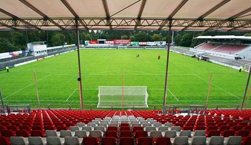 Das Hardwaldtstadion in Sandhausen musste nach dem Aufstieg umgebaut werden