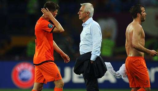 Bert van Marwijk (M.) ist seit 2008 Nationaltrainer der Niederlande