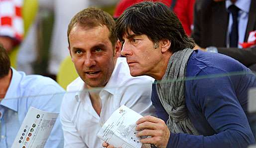 Joachim Löw und Hansi Flick scouteten schon mal die Konkurrenz