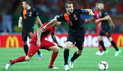 Rafael van der Vaart hat keine Zukunft bei Tottenham. Kommt er jetzt zurück in die Bundesliga?