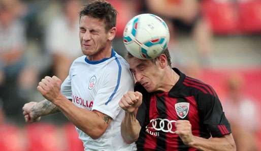 Timo Perthel (l.) war erst in der laufenden Transferperiode aus Rostock gekomen