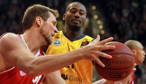 Bayern München (l.) und Alba Berlin treffen sich am 15. September zum Kräftemessen