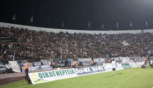 Beim EL-Quali-Spiel zwischen PAOK Saloniki und Rapid Wien kam es zu Ausschreitungen