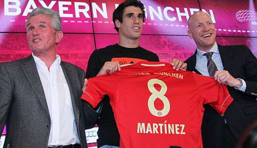 Javi Martinez (M.) wurde am Sonntag in München als Neuzugang vorgestellt