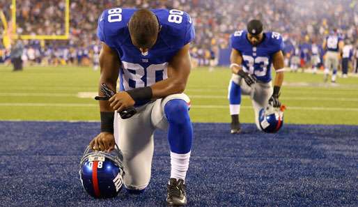 Victor Cruz (l.) peilt mit seinen New York Giants die Titelverteidigung an