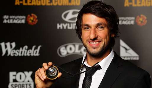 Thomas Broich: Australiens Fußballer des Jahres 2012 mit der Johnny Warren Medaille