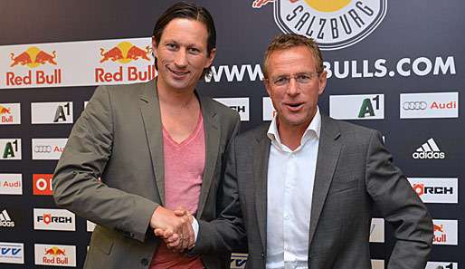 Ralf Rangnick (r.) mit Salzburg-Trainer Roger Schmidt