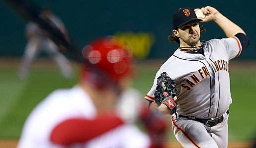 Barry Zito (r.) führte die Giants zum Sieg in Spiel 5 der NLCS