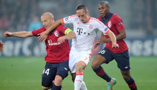 Franck Ribery (M.) wurde in Lille extrem hart angegangen und zur Pause ausgewechselt