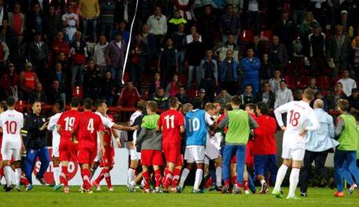 Haben strafrechtliche Konsequenzen: Die Auseinandersetzungen beim U21 Spiel Serbien-England