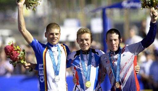 Lance Armstrong (r.) könnte auch seine Olympia-Bronzemedaille von Sydney verlieren