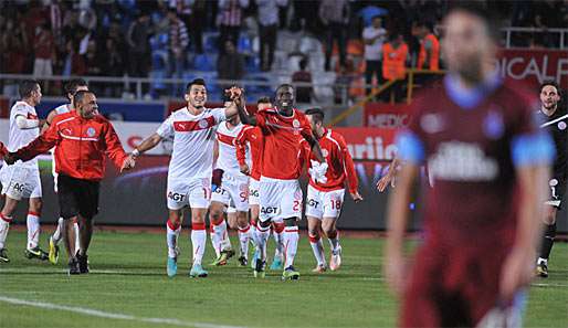 Antalyaspor besiegte innerhalb weniger Tage zunächst Fener und nun Trabzon