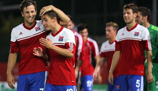 Stephan Thee (l.) schoss das 4:3 für die SpVgg Unterhaching