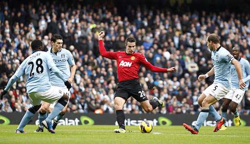 Robin van Persie traf in der Nachspielzeit zum Sieg für United