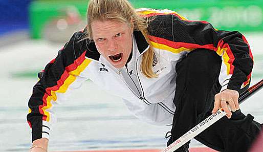 Das deutsche Team um Skip Andrea Schöpp muss bei der EM in Schweden zittern