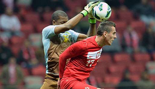 Arkadiusz Milik (r.) steht offenbar kurz vor einem Wechsel zu Bayer Leverkusen