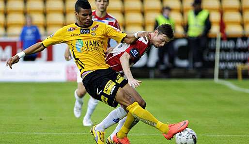 Offensivspieler Mathis Bolly (l.) wechselt vom norwegischen Verein Lillestöm zu Hannover 96