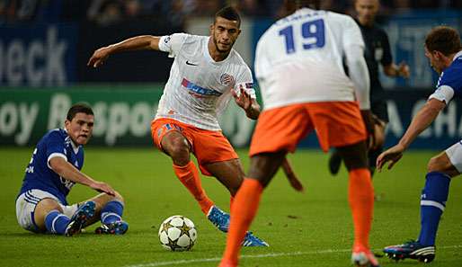 Montpelliers Spielmacher Younes Belhanda (2.v.l.) im Champions-League-Spiel gegen Schalke 04