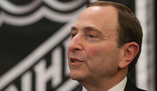 NHL-Boss Gary Bettman entschuldigt sich bei den Spielern, Sponsoren und Fans