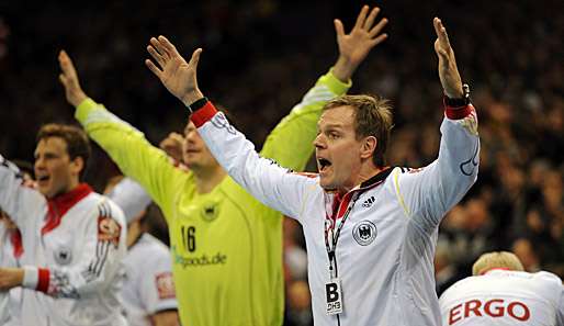 Martin Heuberger (r.) startet mit dem DHB-Team am Samstag in die WM