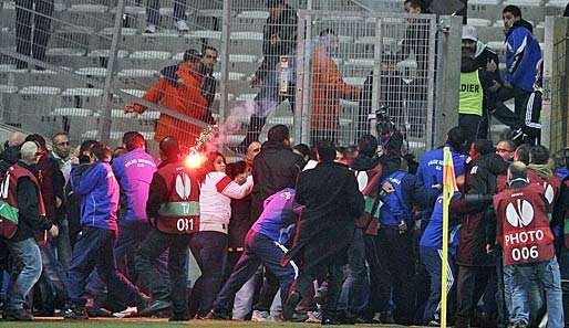 Wegen dem Platzsturm in Marseille wurde Fenerbahce zu einem Geisterspiel verurteilt