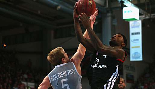 Tyrese Rice (r.) trifft mit den Bayern im Pokal auf Bamberg