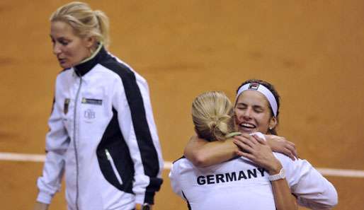 Erleichterung beim DTB-Team: Deutschland siegte im Fed-Cup gegen Frankreich