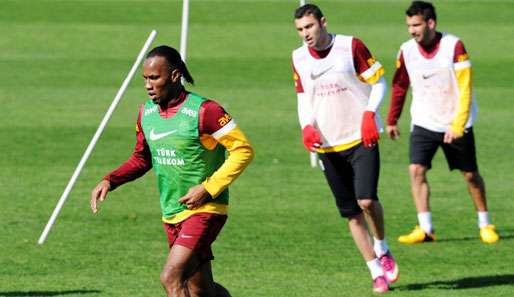 Didier Drogba darf jetzt nicht nur am Training, sondern ab sofort auch am Spiel teilnehmen