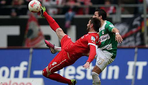 Sercan Sararer (r.) kassierte mit Fürth eine Pleite bei der Fortuna