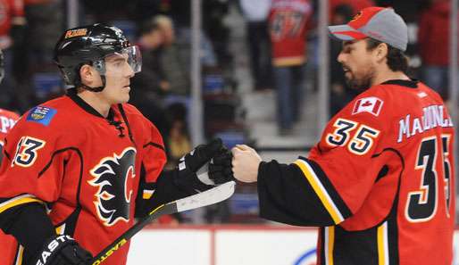 Mike Cammalleri (l.) steuerte beim 7:4 der Flames gegen Dallas vier Scorerpunkte bei