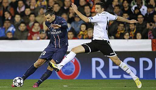 Adil Rami (r.) muss aufgrund einer Oberschenkelzerrung pausieren