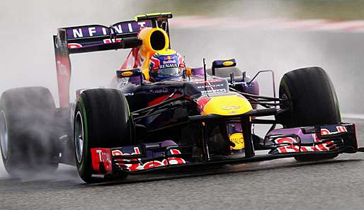 Red-Bull-Pilot Mark Webber sicherte sich im spanischen Regen die ersten Bestzeit