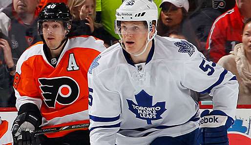 Verteidiger Korbinian Holzer unterschreibt bei den Toronto Maple Leafs bis 2015
