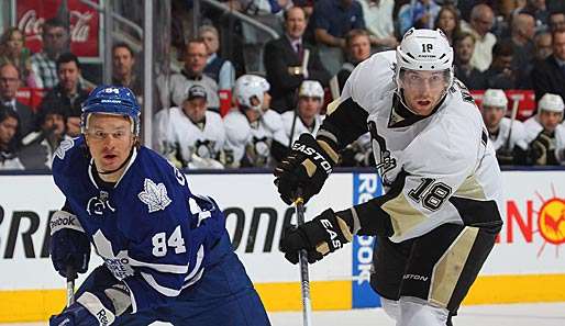 James Neal (r.) besorgte erst die Führung für die Penguins und traf dann im Shootout
